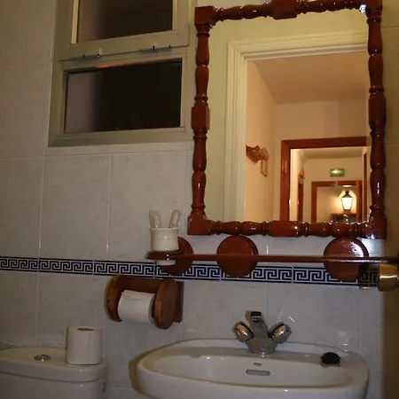 Guest house Isidro 2*