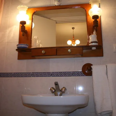 Guest house Isidro 2*
